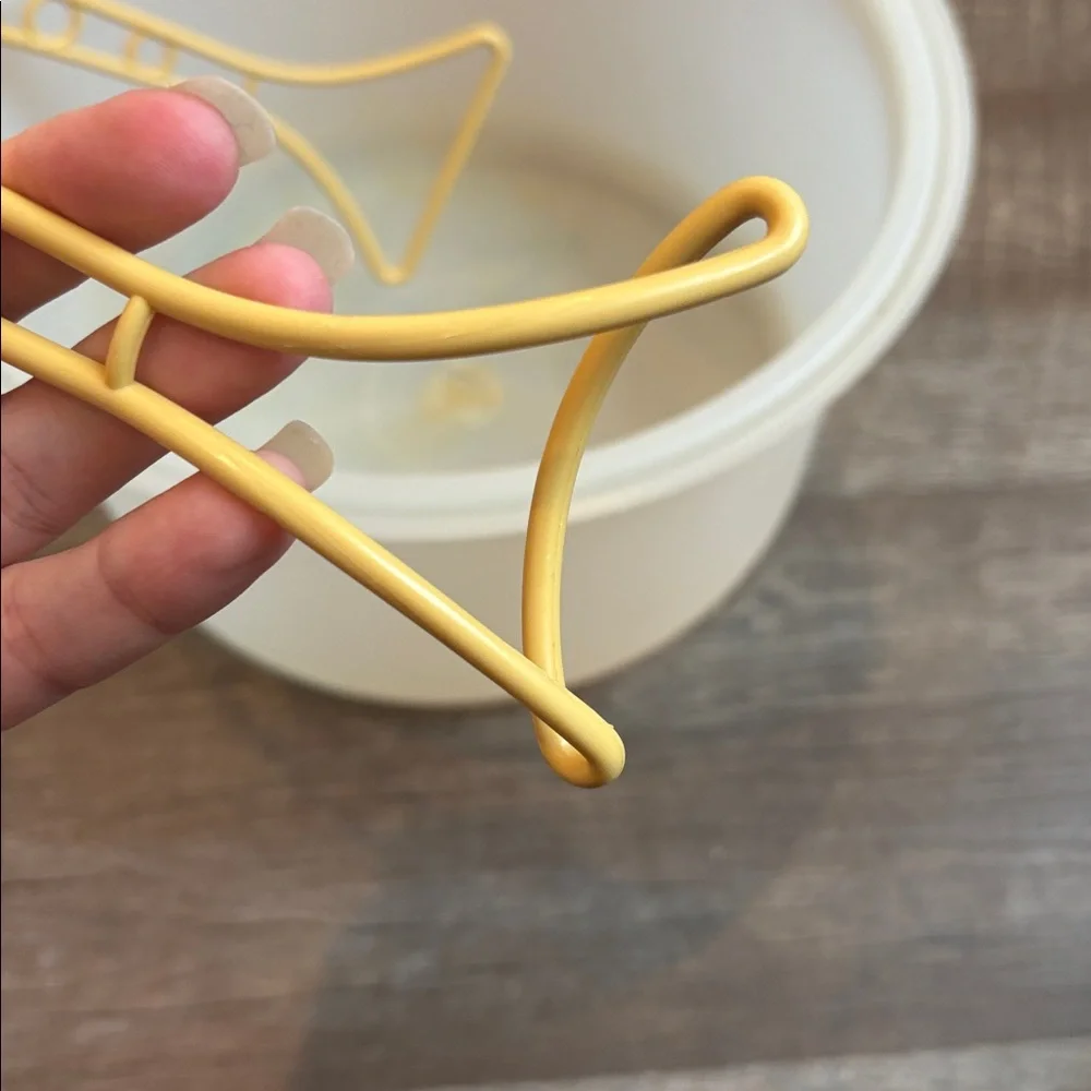 Vintage Tupperware Cake Taker Harvest Gold Base and Handle & Lid